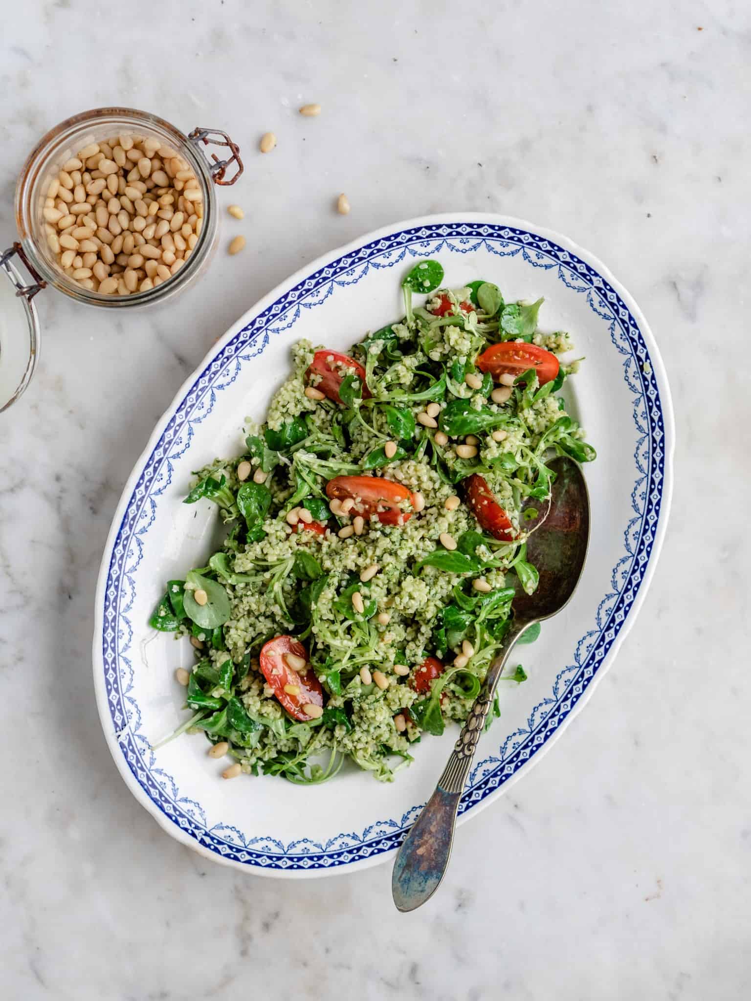 Bulgursalat med pesto og cherrytomater nem salat på 20 min