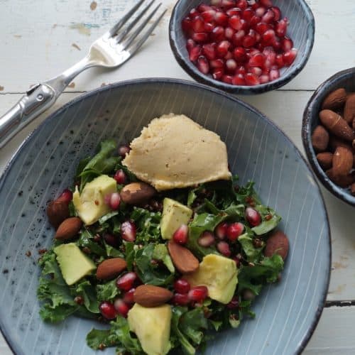 Quinoasalat med grønkål og avokado