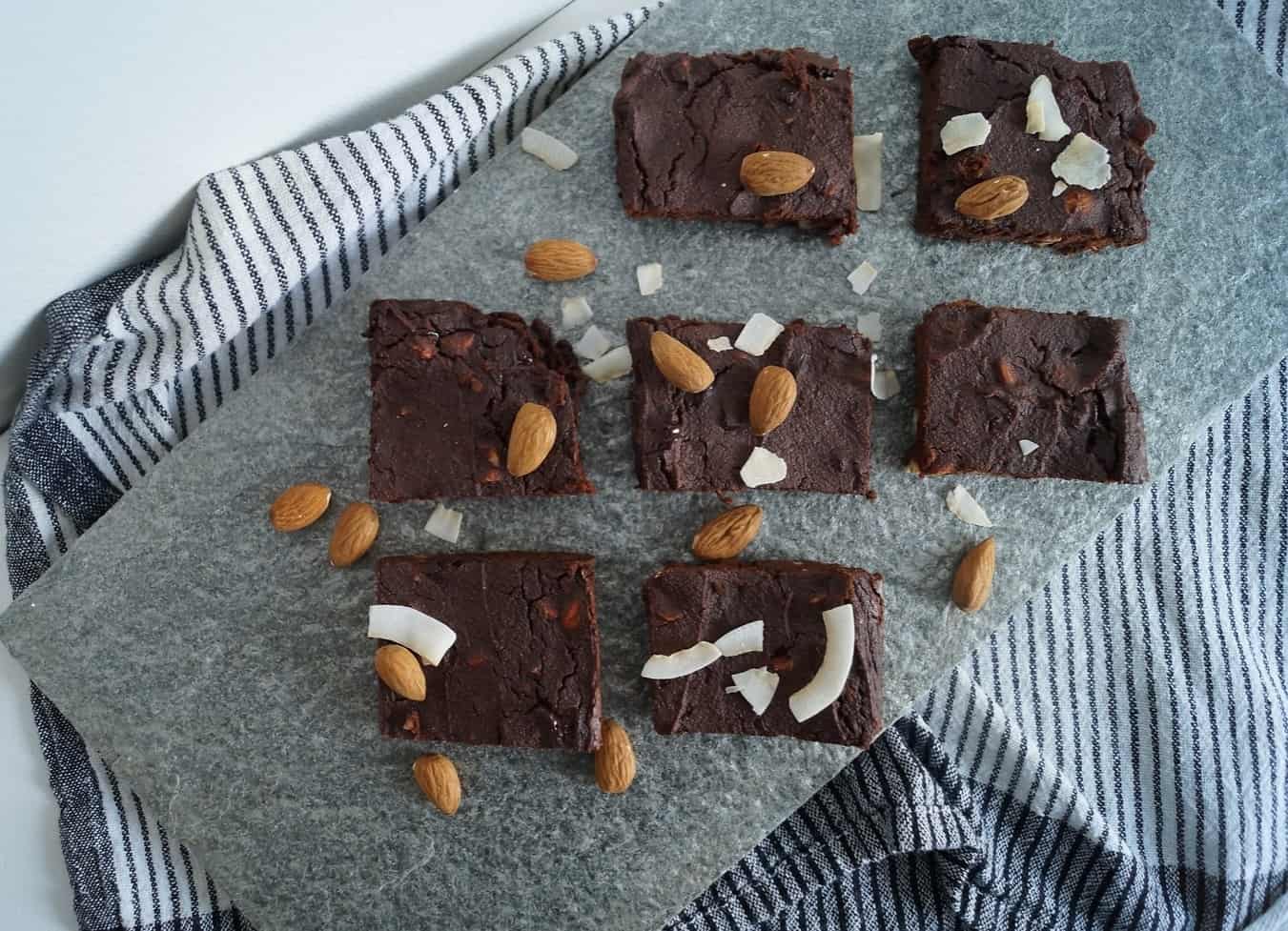 Sød kartoffel brownie med mandler