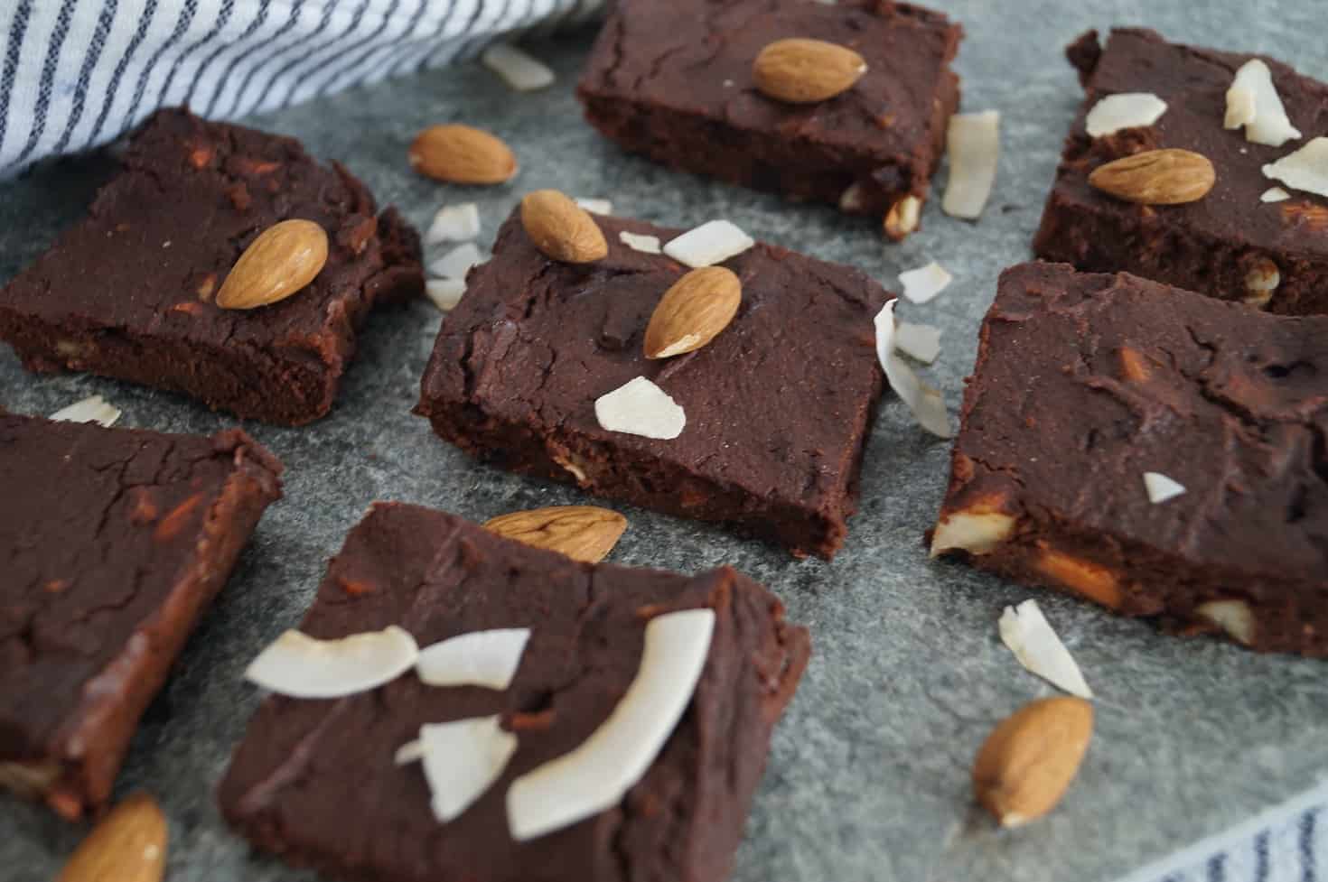 Sød kartoffel brownie med mandler