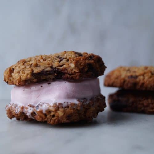 Is sandwich med cookies