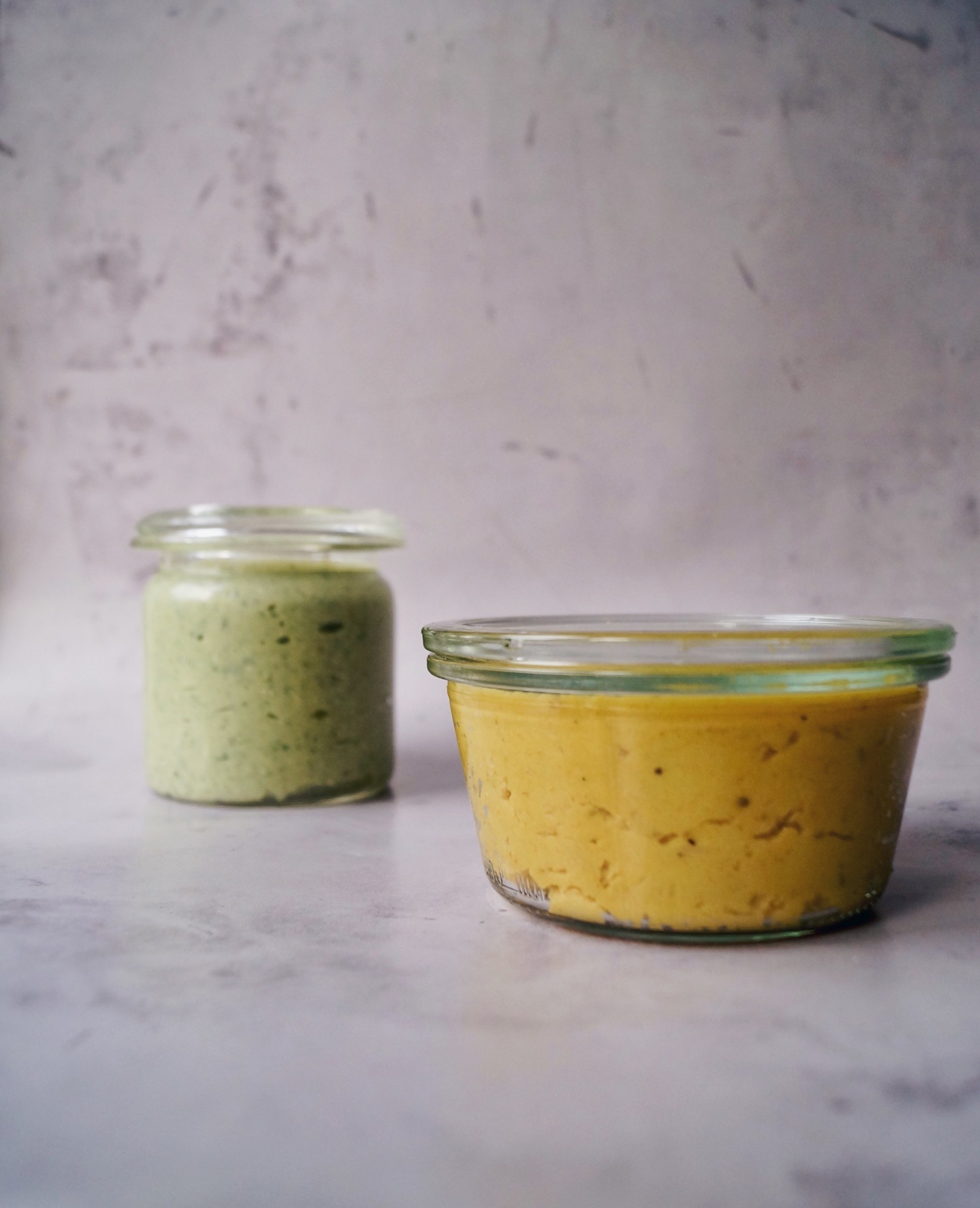 Butterbean spread med gurkemeje