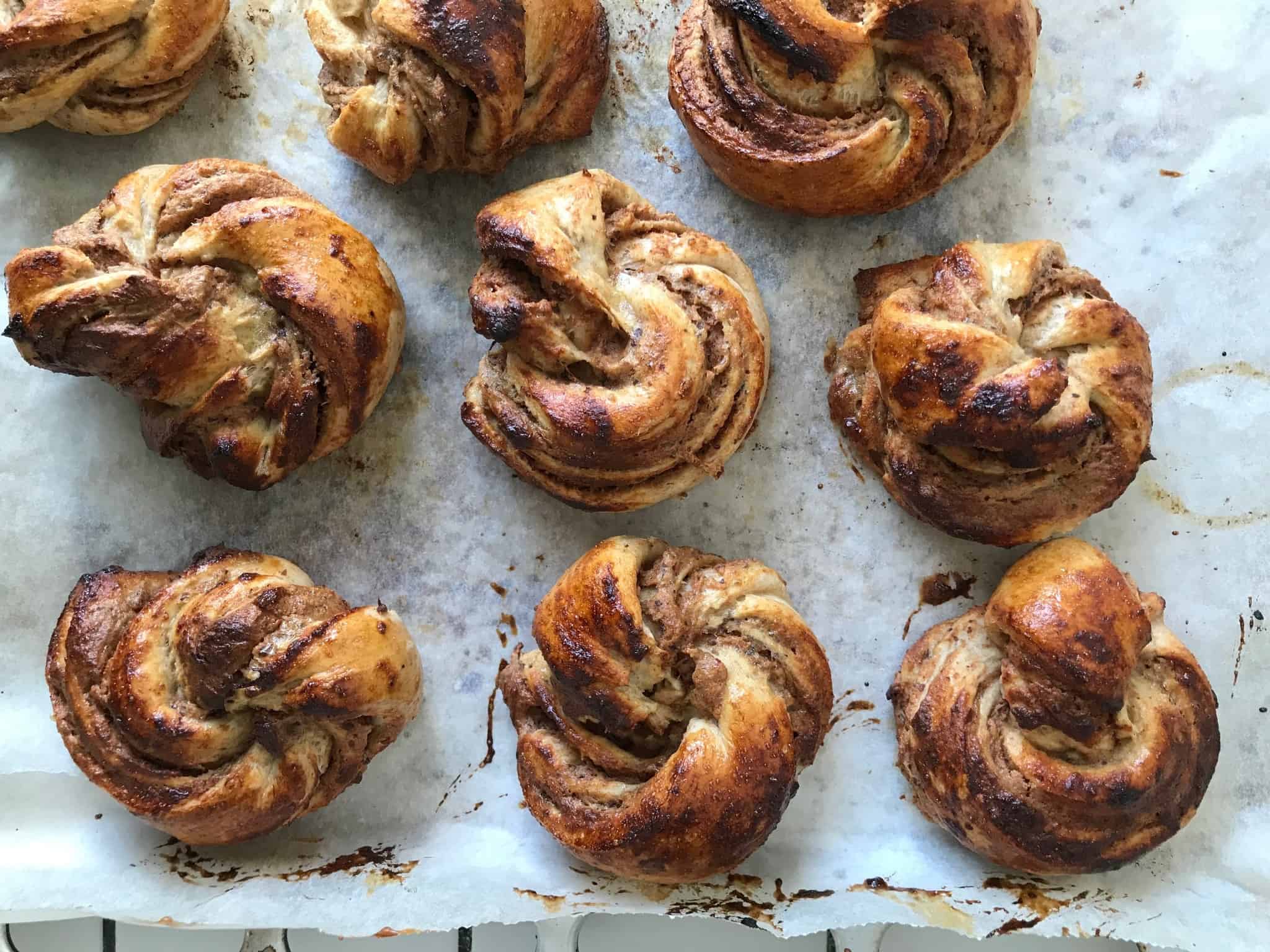 Kanelsnurrer uden raffineret sukker - sundere og snaskede