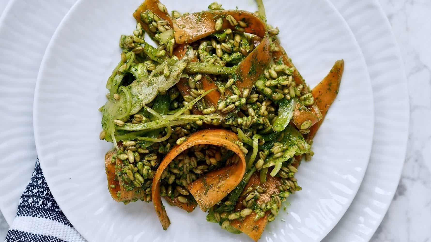 Perlebygsalat med urteolie