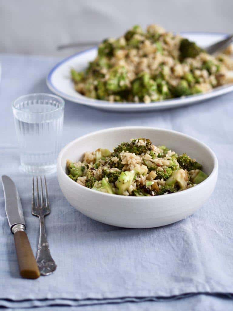 Simpel og nem salat med broccolistok