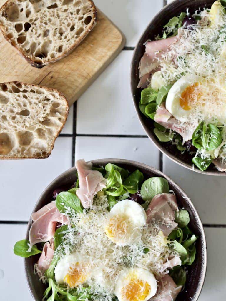 Frokostssalat med æg