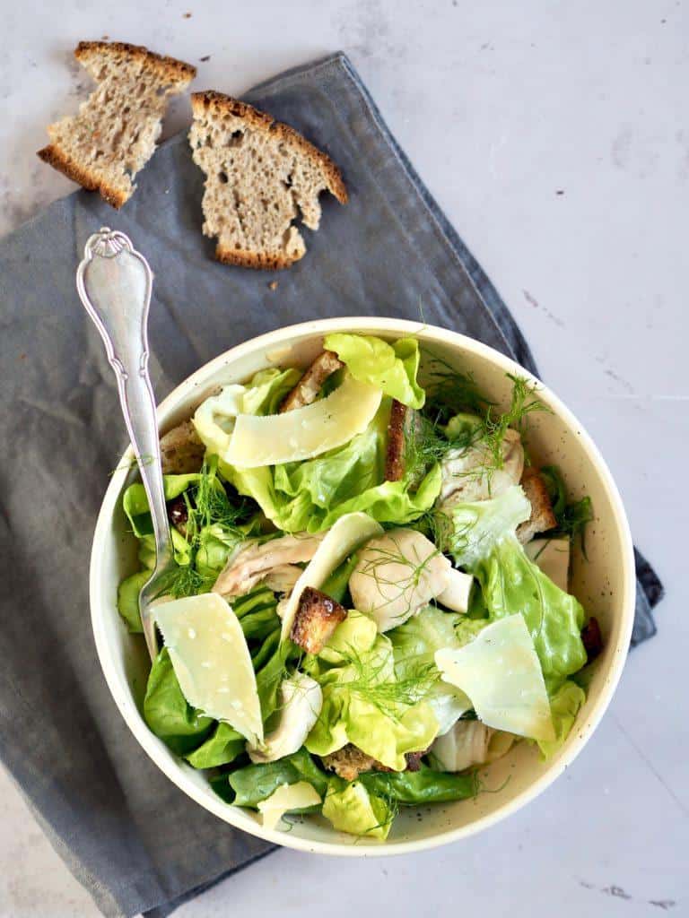 Opskrift på Cæsarsalat med dressing