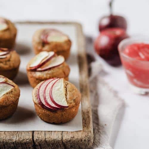 Æblemuffins med marcipan og æblesmør