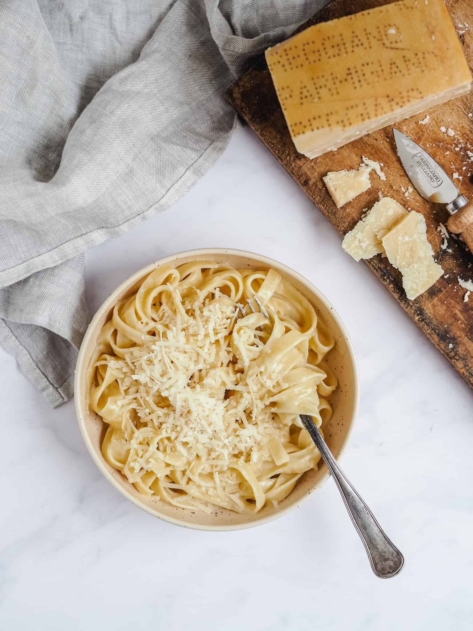Pasta Alfredo Opskrift på original pasta fettuccine Alfredo