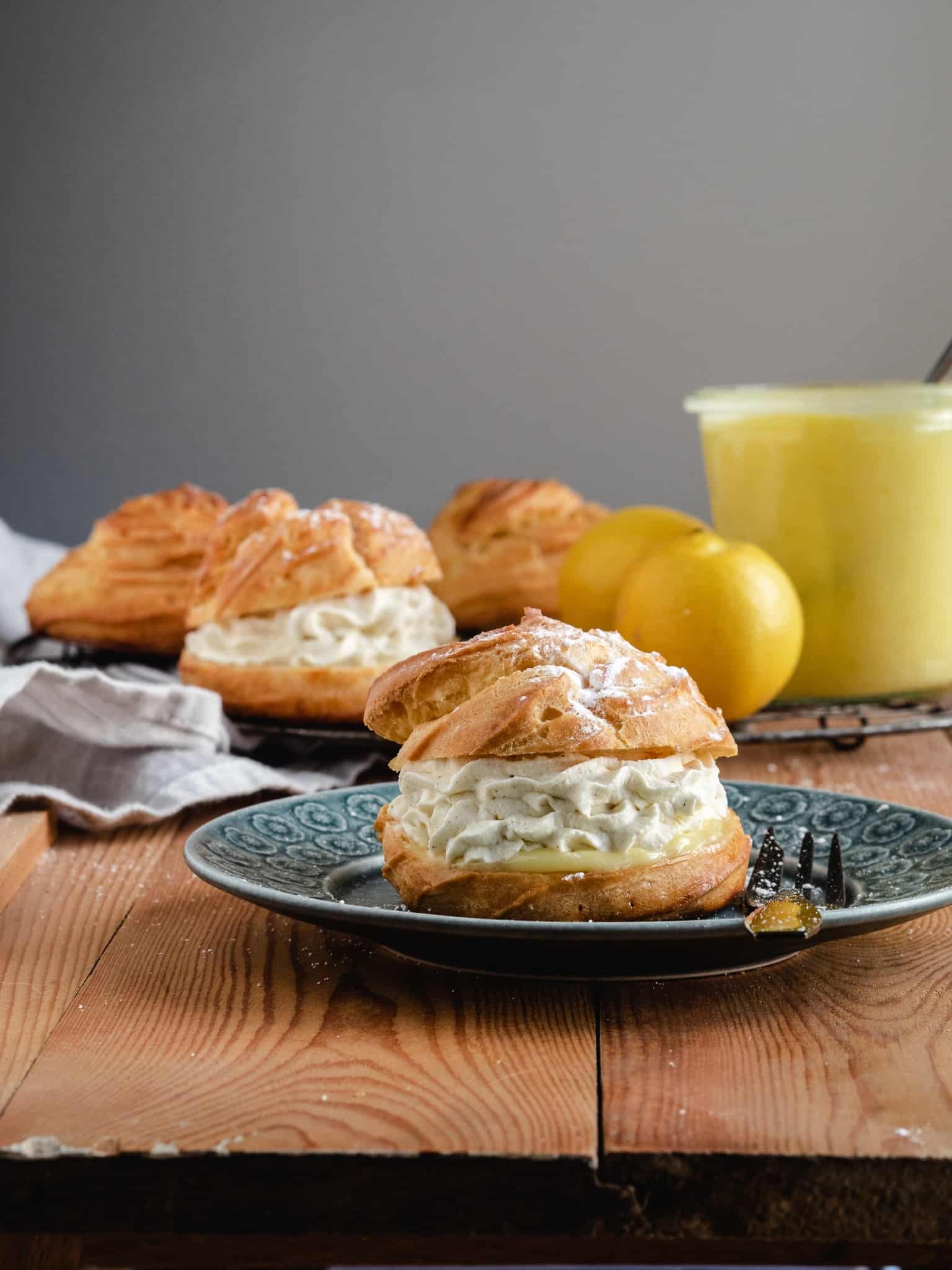 Fastelavnsboller med lemoncurd