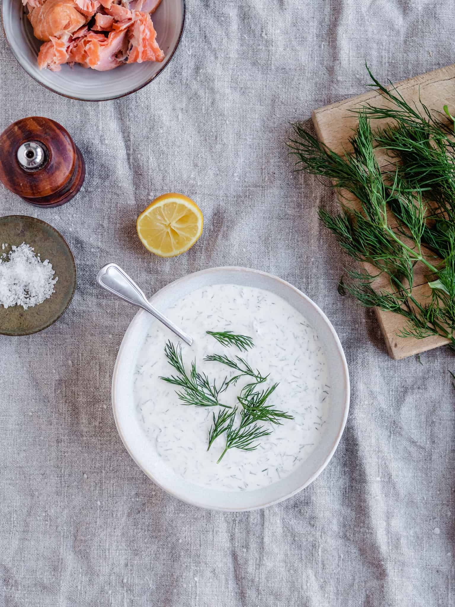 Dilddressing bedste hjemmelavet dressing med dild på 5 min