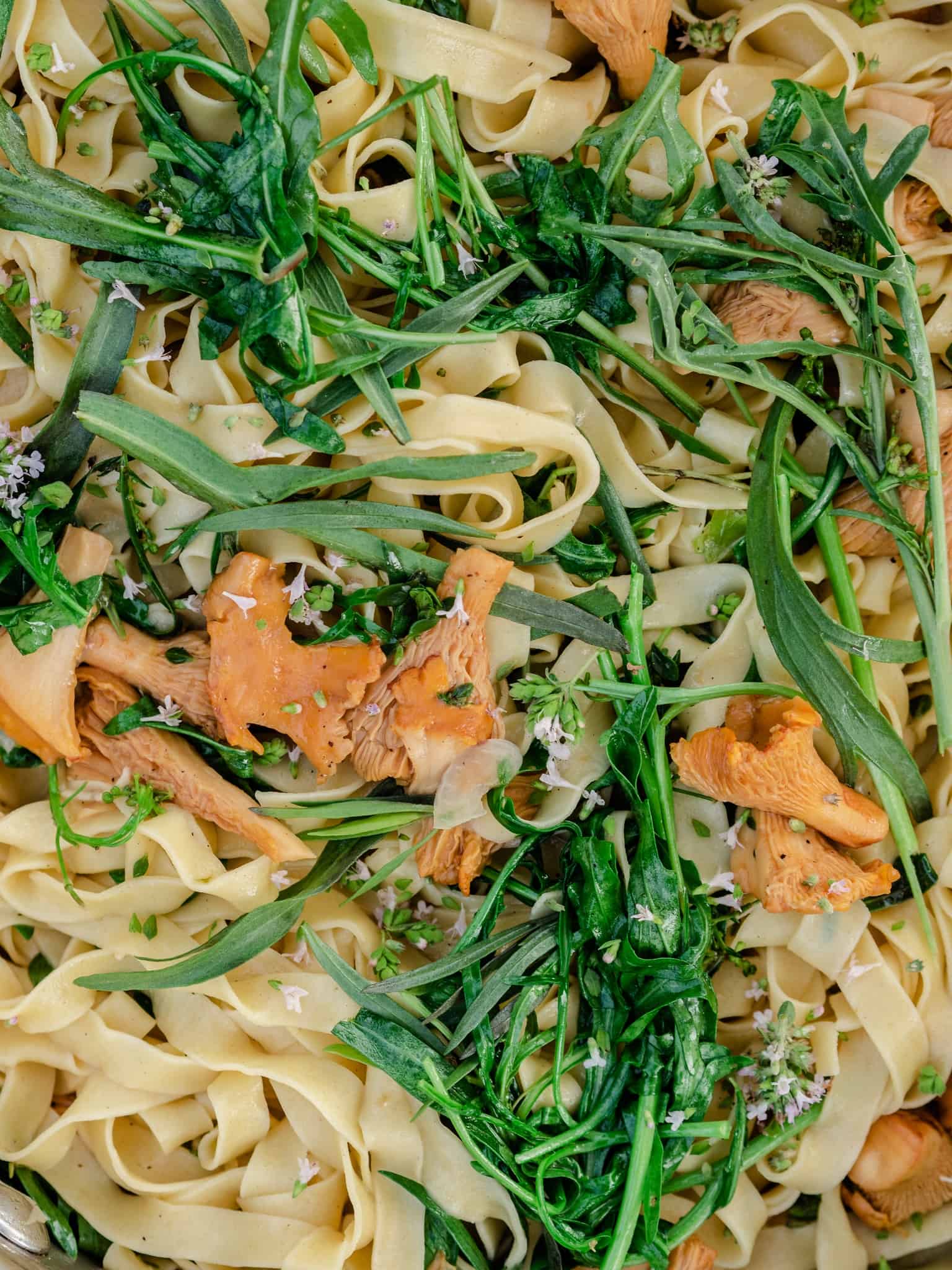 Pasta med kantareller og rucola Simpel opskrift på 15 min.