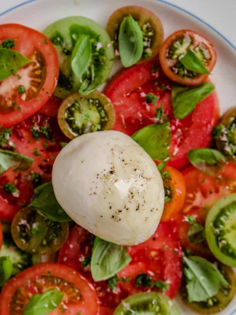 Burrata med tomat og burrata