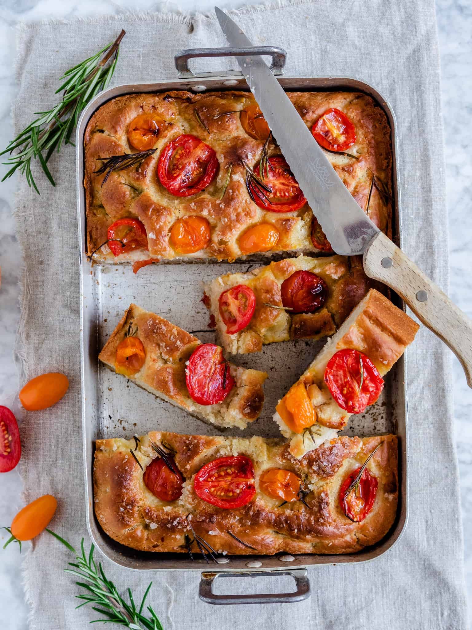Foccacia med tomater