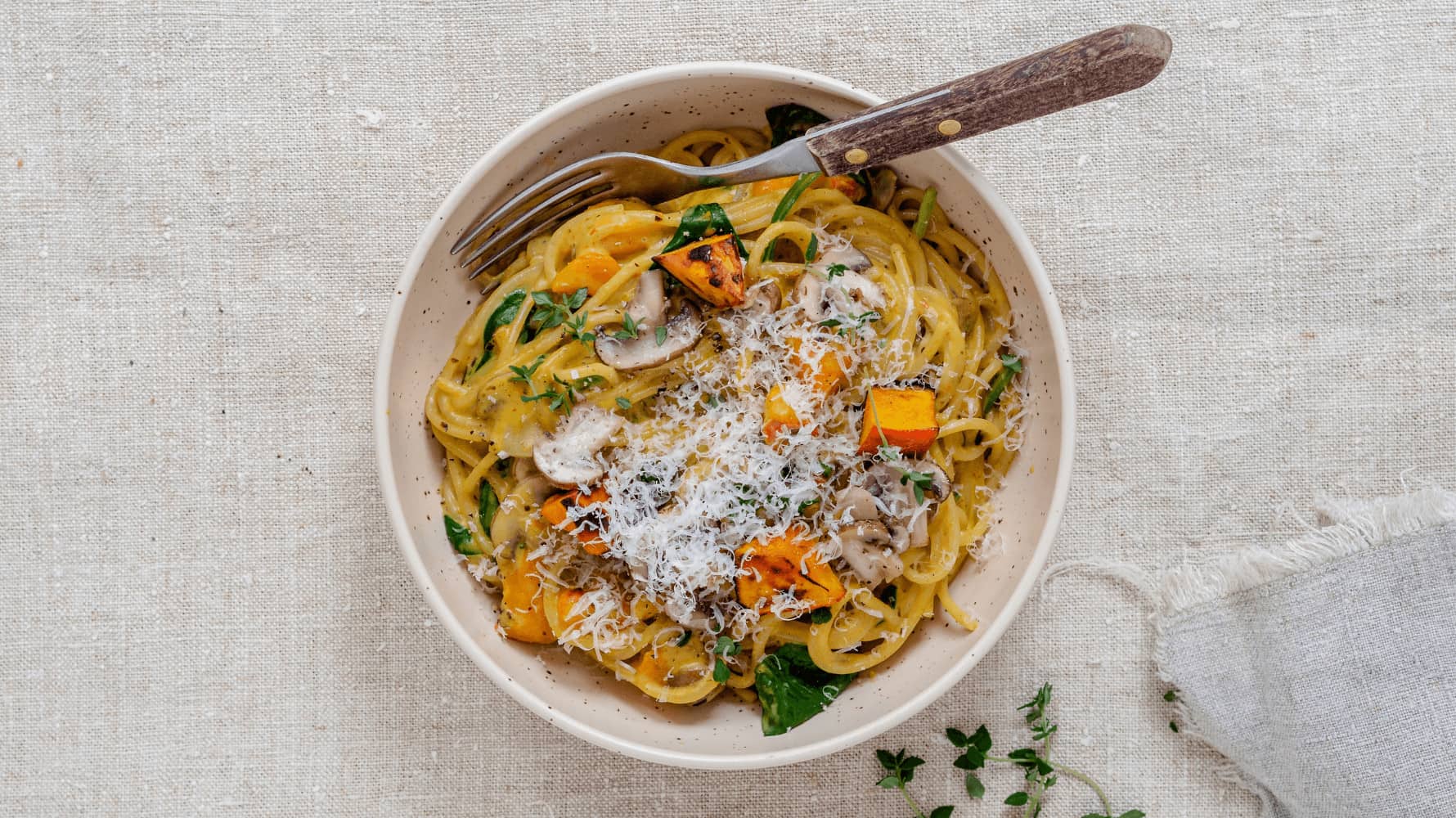 Pasta med spinat og græskar