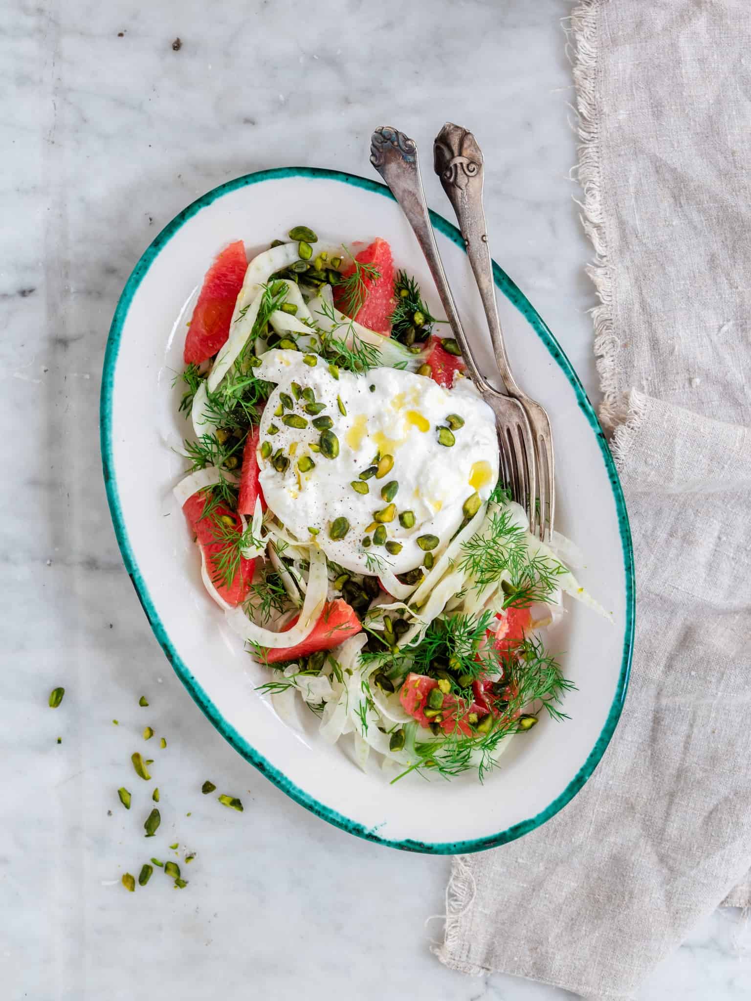 Grapefrugt salat med fennikel og burrata