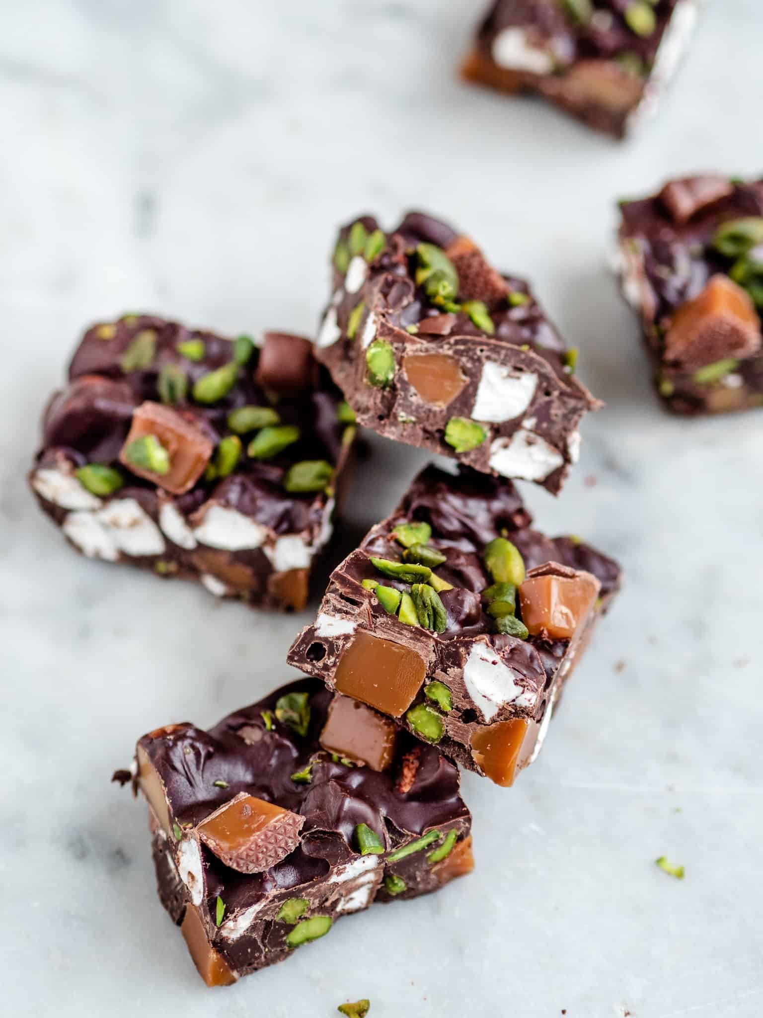 Rocky road med skumfiduser og karameller