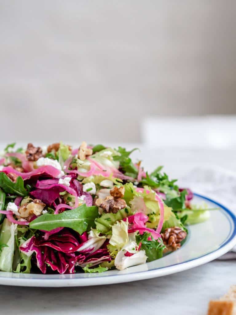 Salat med syltede rødløg og feta-4