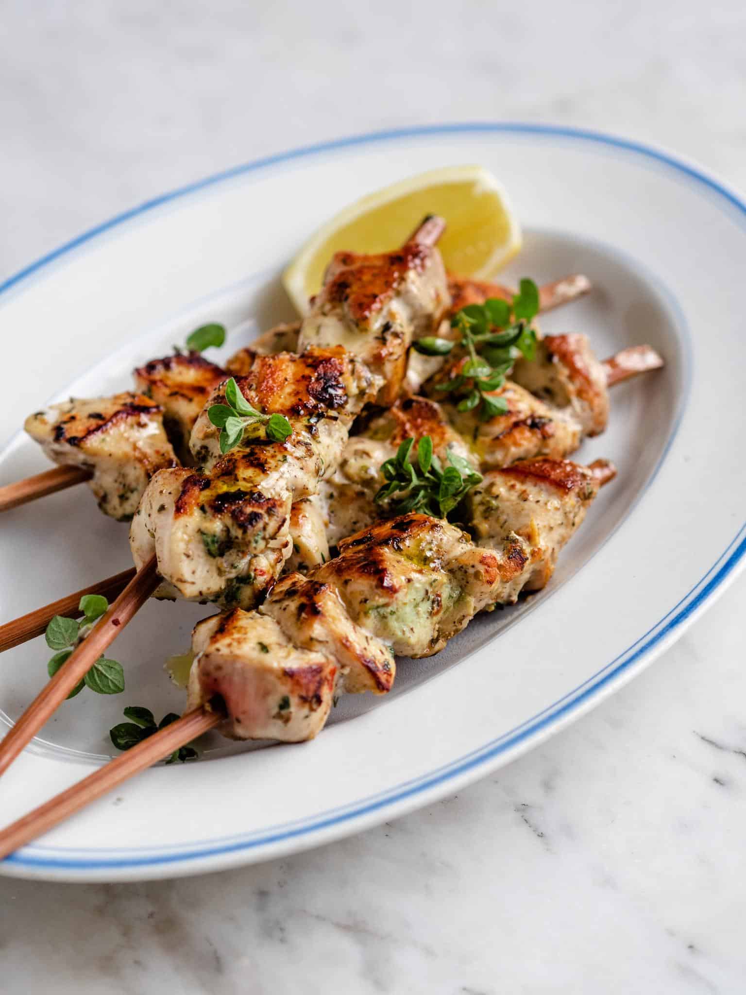 Kyllingekebab på spyd