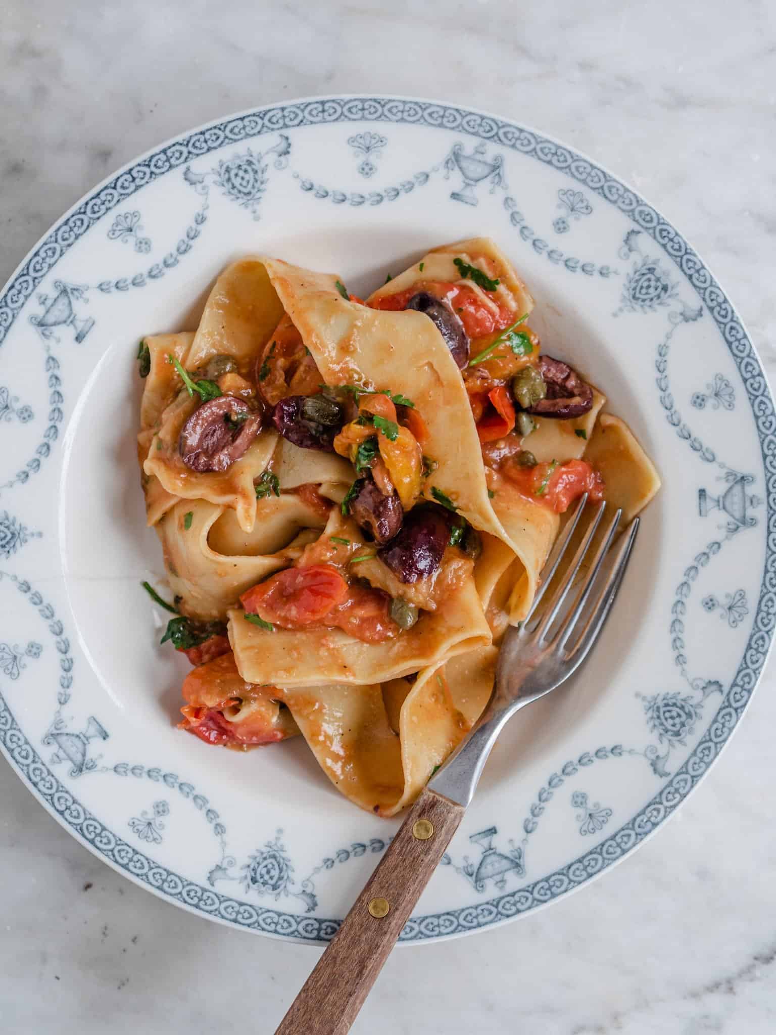 Pasta med stegte tomater