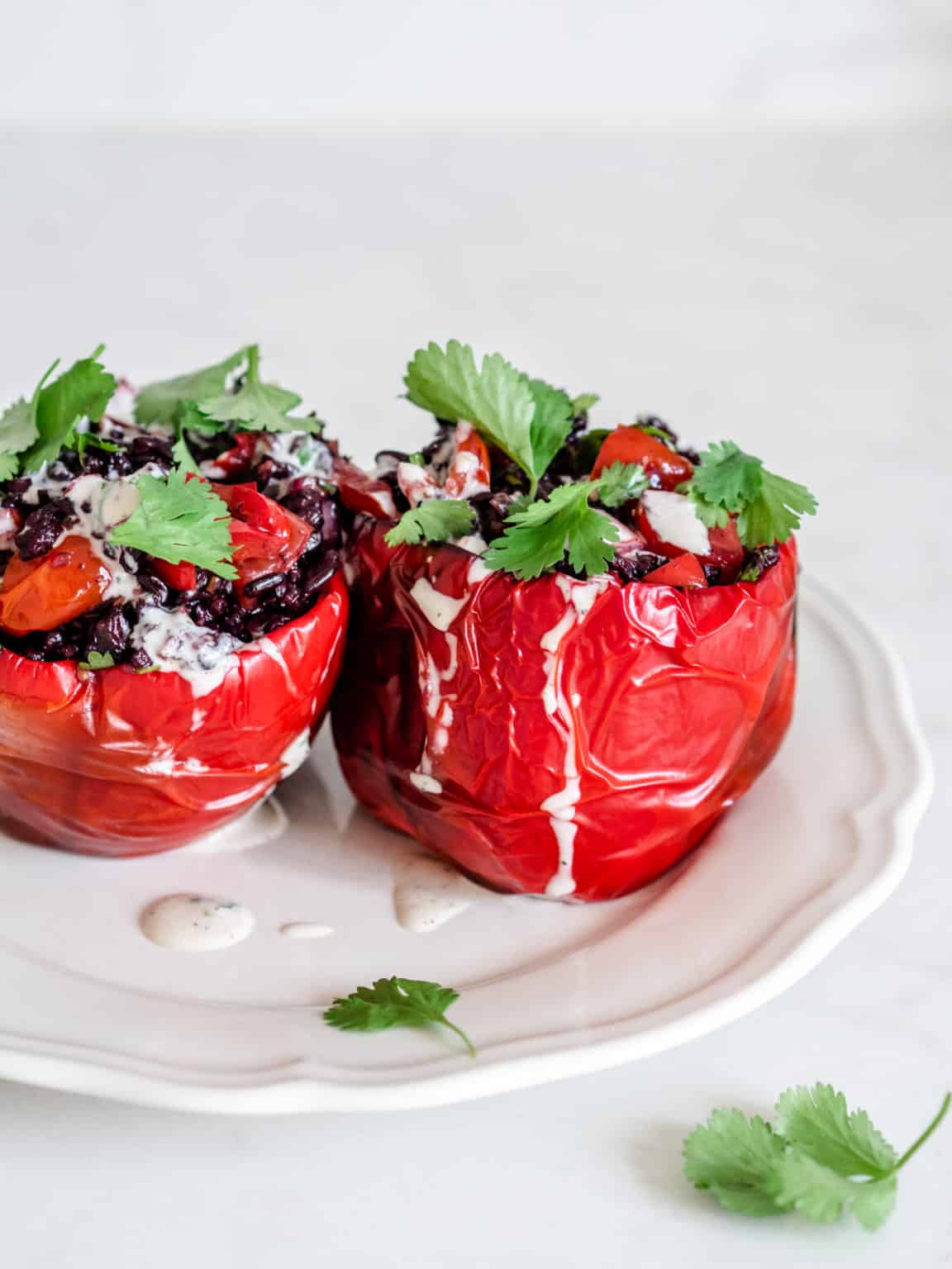 Farserede peberfrugter med ris og grøntsager | Marialottes