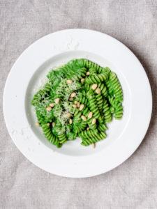 Pasta i spinatsauce - sund og grøn spinatsovs | Marialottes
