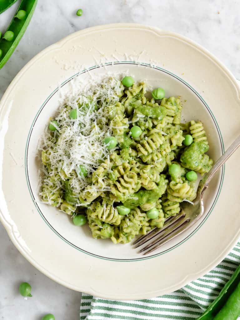 Pasta med ærtecreme