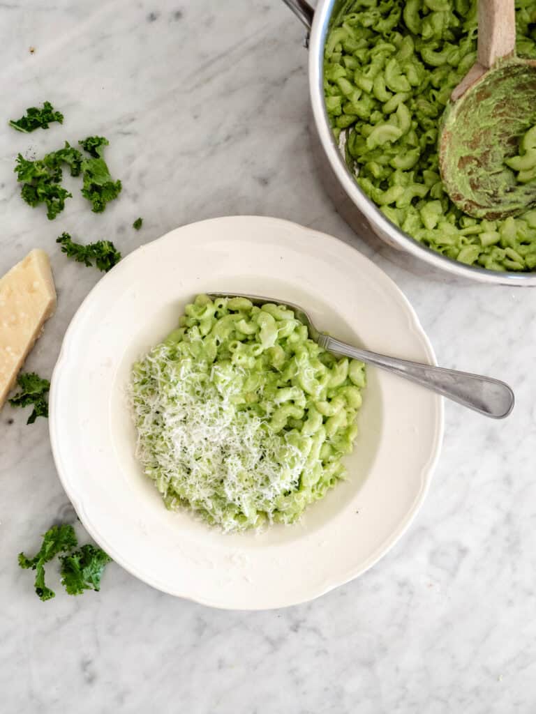 Pasta med cremet grønkålssauce