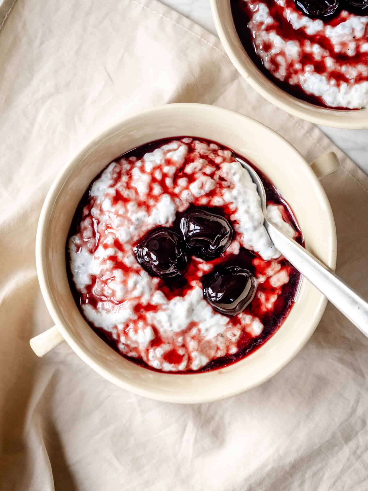 Chia ala mande - ris ala mande chiagrød