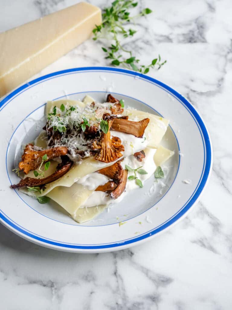 Åben lasagne med kantareller