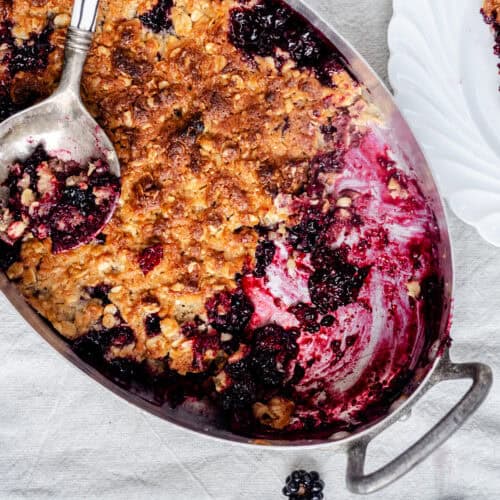 crumble med brombær