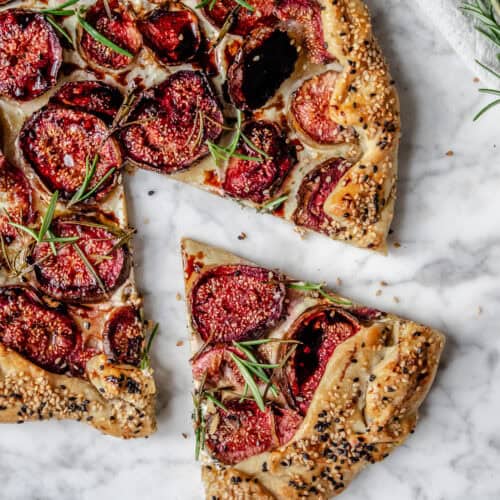 Galette med figner, ricotta og sesam