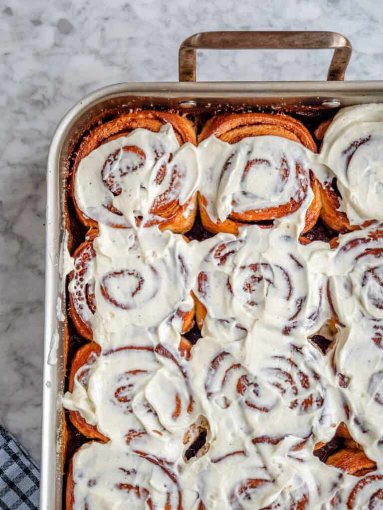 Kanelsnegle i fad