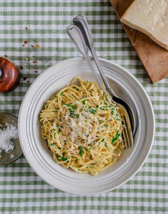 Nem opskrift på Spaghetti aglio e olio