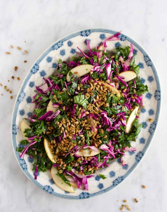 Salat med rødkål og grønkål