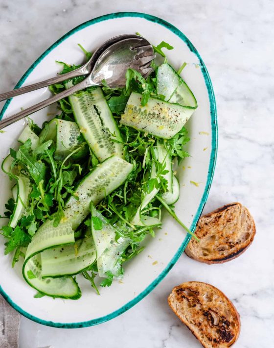 grøn salat med agurk