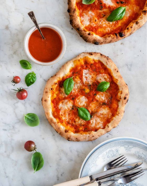 margharita med tomat og mozzarella