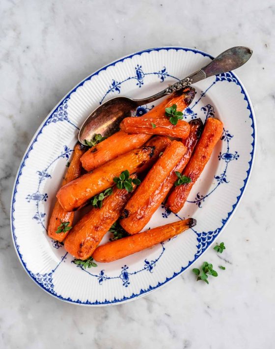 opskrift på honningbagte gulerødder